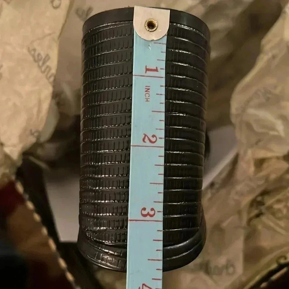 Charles Reveal Black Lizard Embossed Sandals Size 7.5 New with Tags - Picture 13 of 14